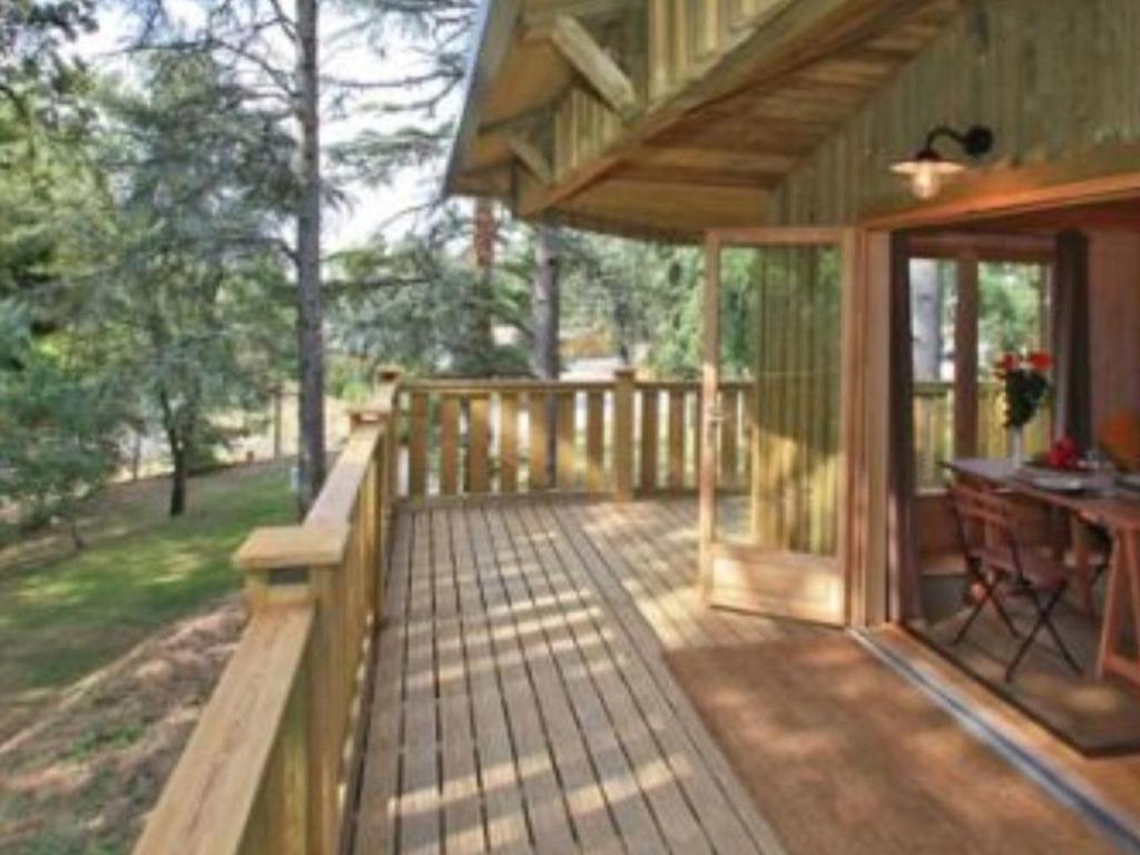 Cabane dans les arbres - 4 pers. - API-1-52-2114 - 4