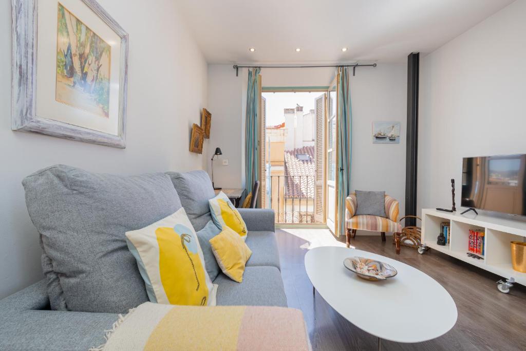 C20 - Adorable Apartment in the Center with Sun Terrace - 1