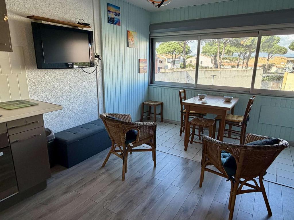 Studio avec parking privatif à deux pas de la plage du Grazel - GN590-009 - 4