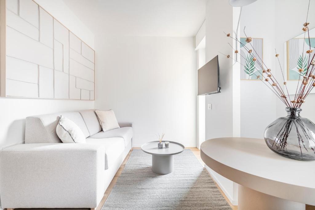 Easylife - Milan - Macchi 26 - Central - 1