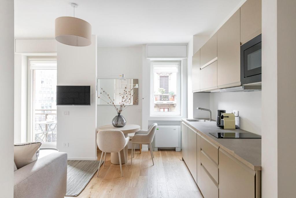 Easylife - Milan - Macchi 26 - Central - 2
