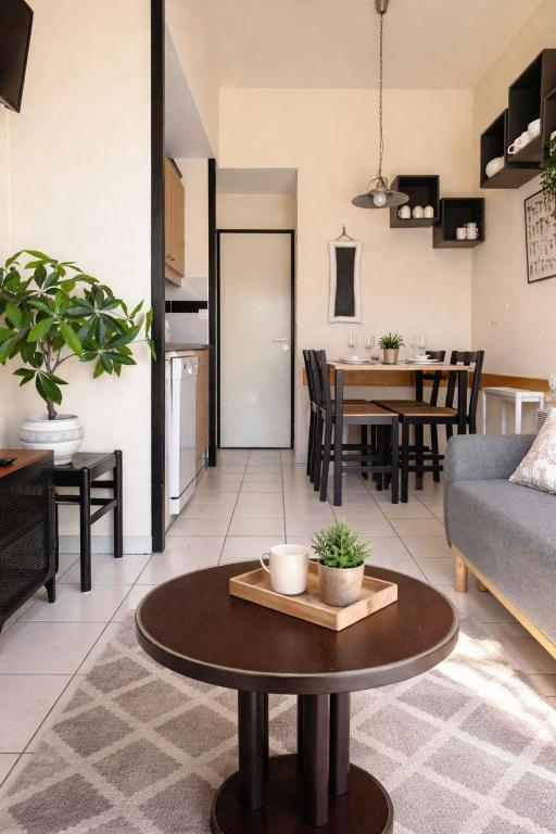 charmant studio renove avec terrasse - 4 personnes - 1