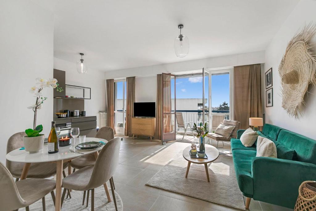 Sea Breeze Duo Apartments - 3