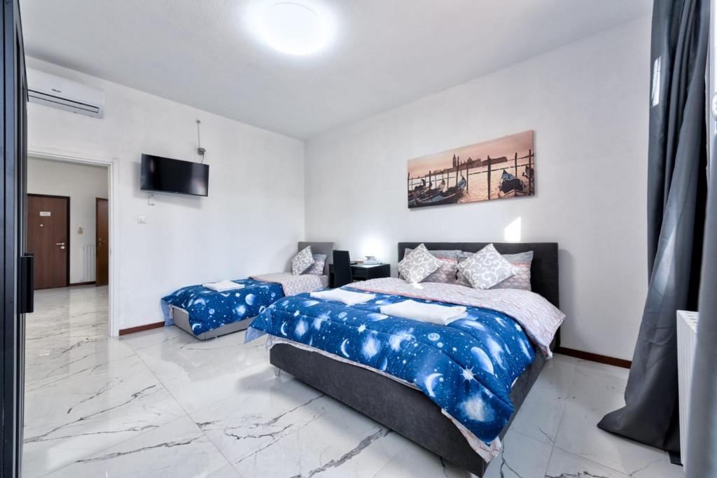 Cesare Room in Apartment - 1