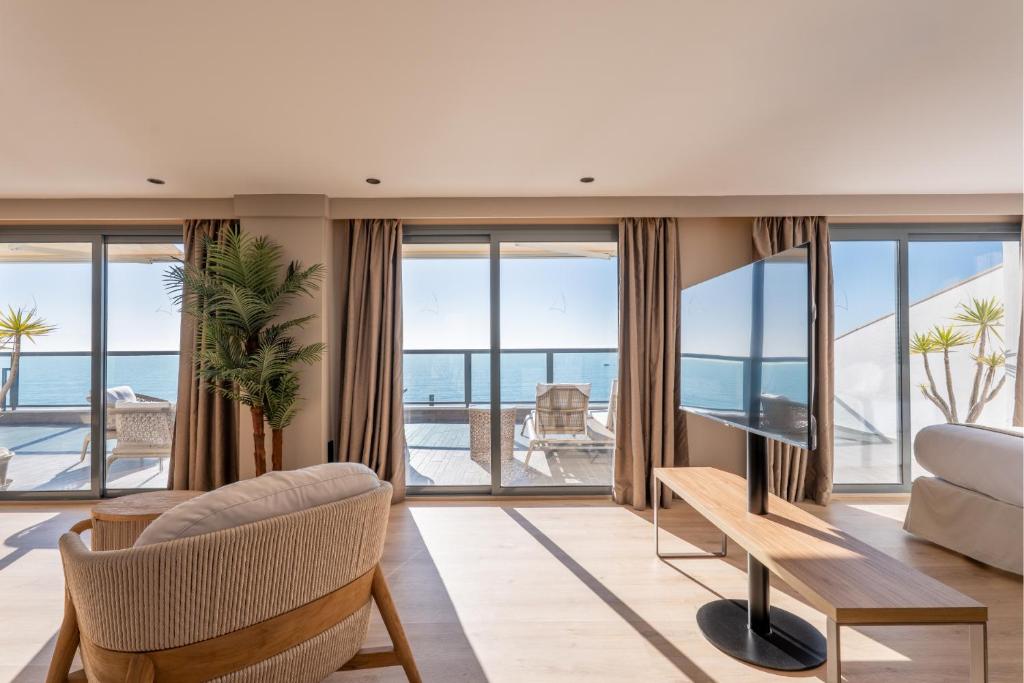 Marins Suites - Adults Only Hotel — Hotel rooms in Cala Bona, Balearic Islands