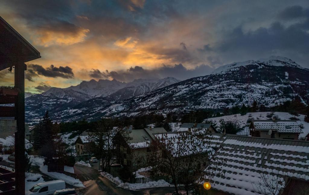 Studio avec coin montagne, balcon, toutes proximités - 1