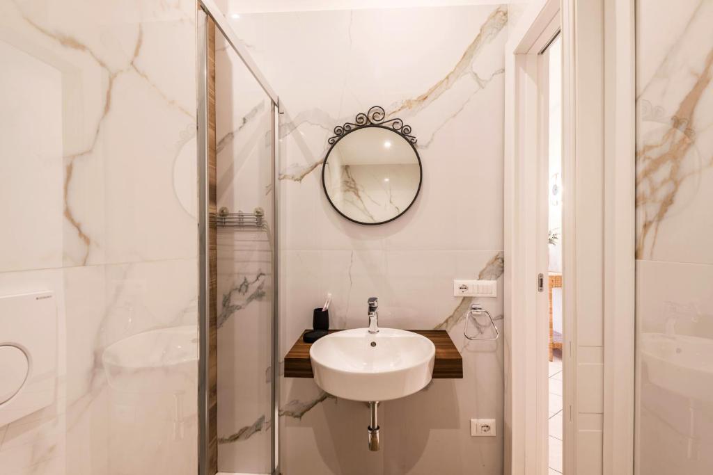 The Best Rent – Bright three-bedroom apartment along the Tiber River - 4