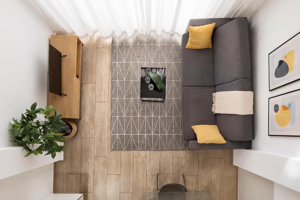 Feelathome Plaza Apartments - 4