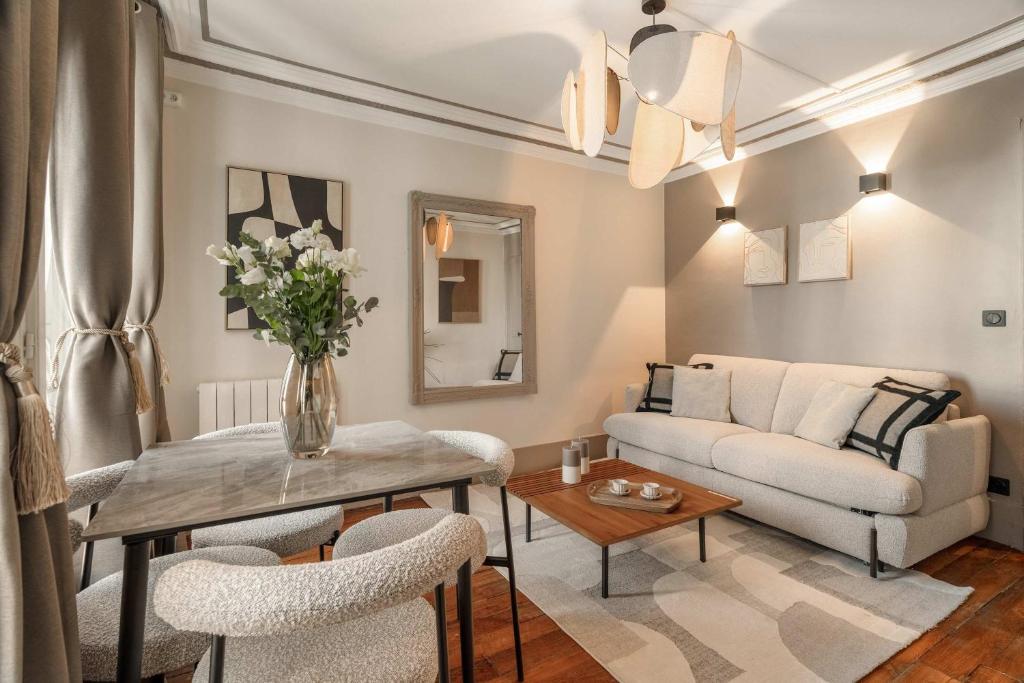 Renovated property near the Louvre - 2
