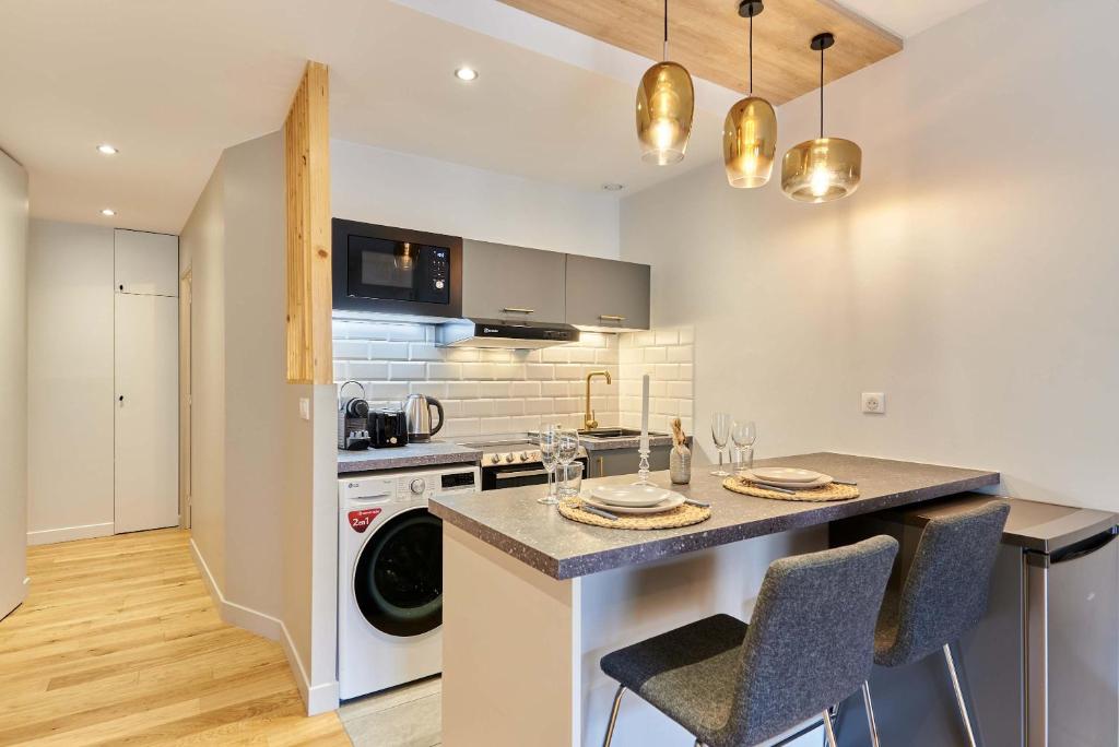 Modern Apartment Champs Elysees Trocadero - 3