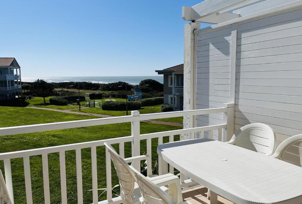 Light&Sea - 2-4 people - Pool access & sea view - 3
