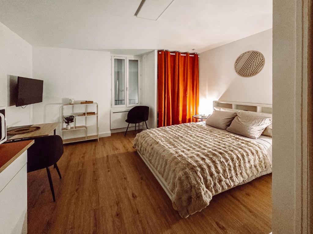 Studio refait à neuf au pied des thermes - 5