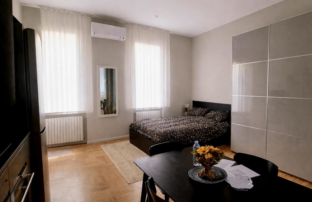 B&B Casa Copernico 63 - 1