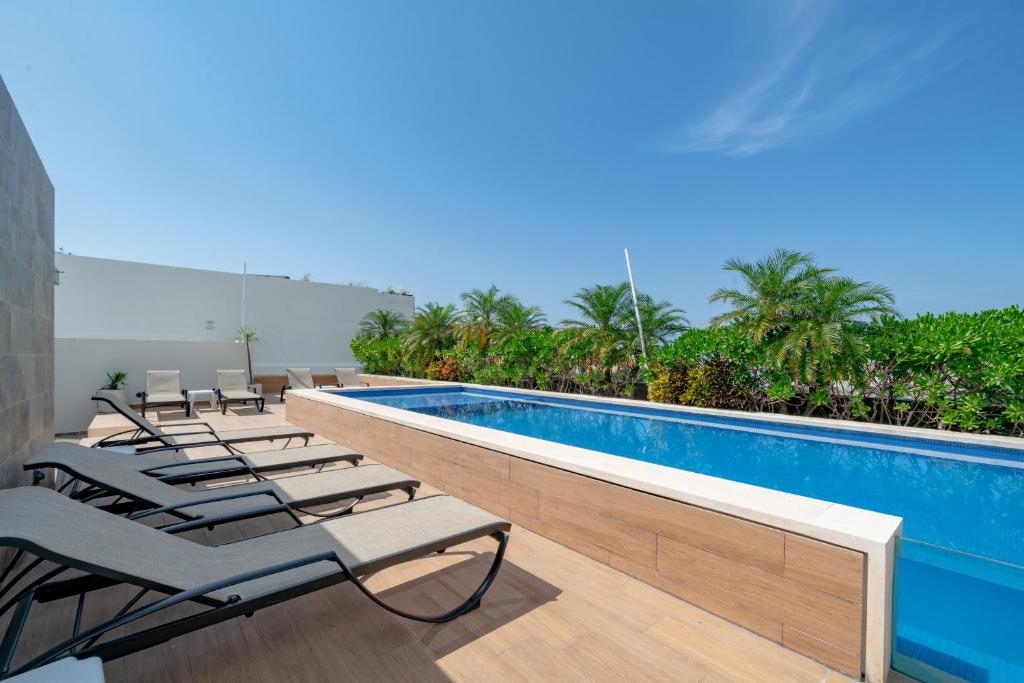 2 Bedroom condo with Rooftop Pool - Opalite #405 - 2