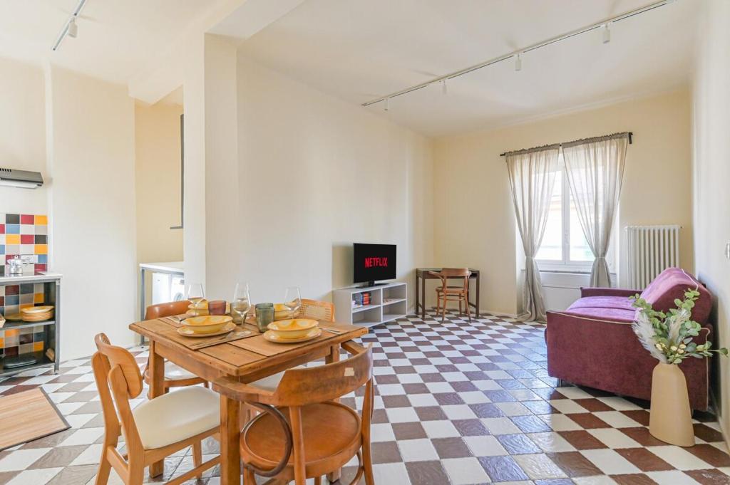 5 Guest - Walk to Train - Cinque Terre - Center - 3