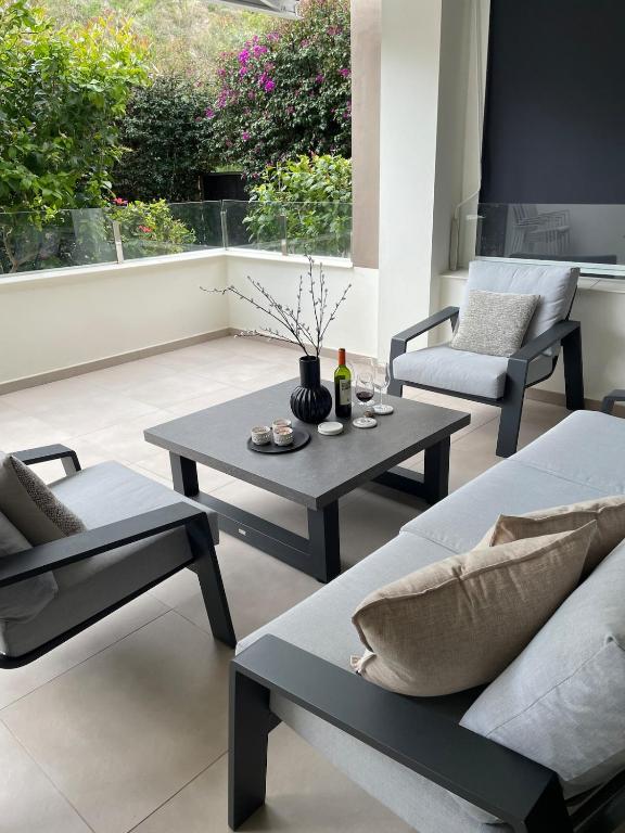Private Garden Retreat with Pool, Walk to Beach - 2