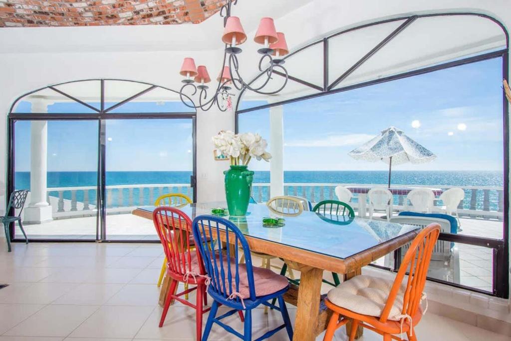 Beach Front Home in Las Conchas Casa Frida - 4