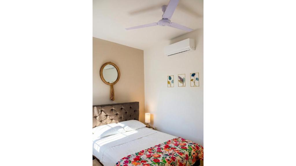 Casa Josefina Authentic Yucatecan Home with Pool & Rooftop - 5