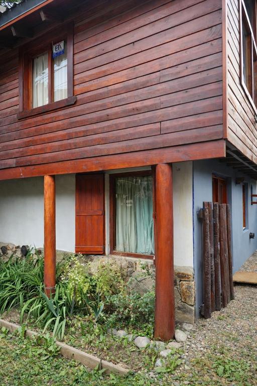 Cabaña Bariloche - A pasos del lago y teleférico - 5