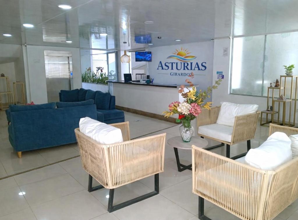 Hotel Asturias - 2