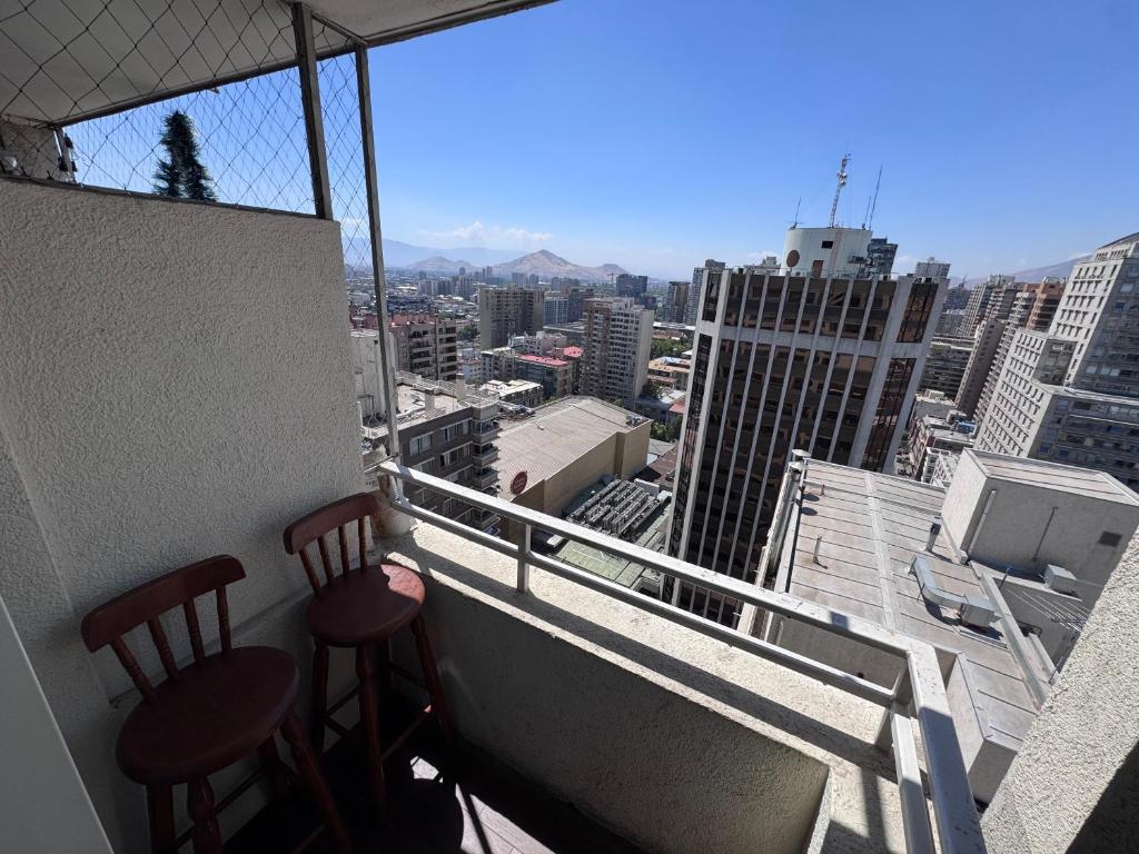 Depto en Santiago Centro con balcón y vista - parking opcional - 1