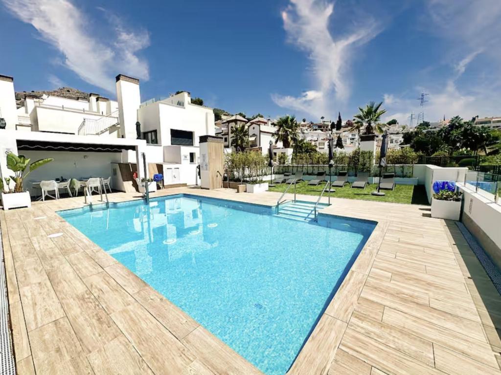 Private Garden Retreat with Pool, Walk to Beach - 3