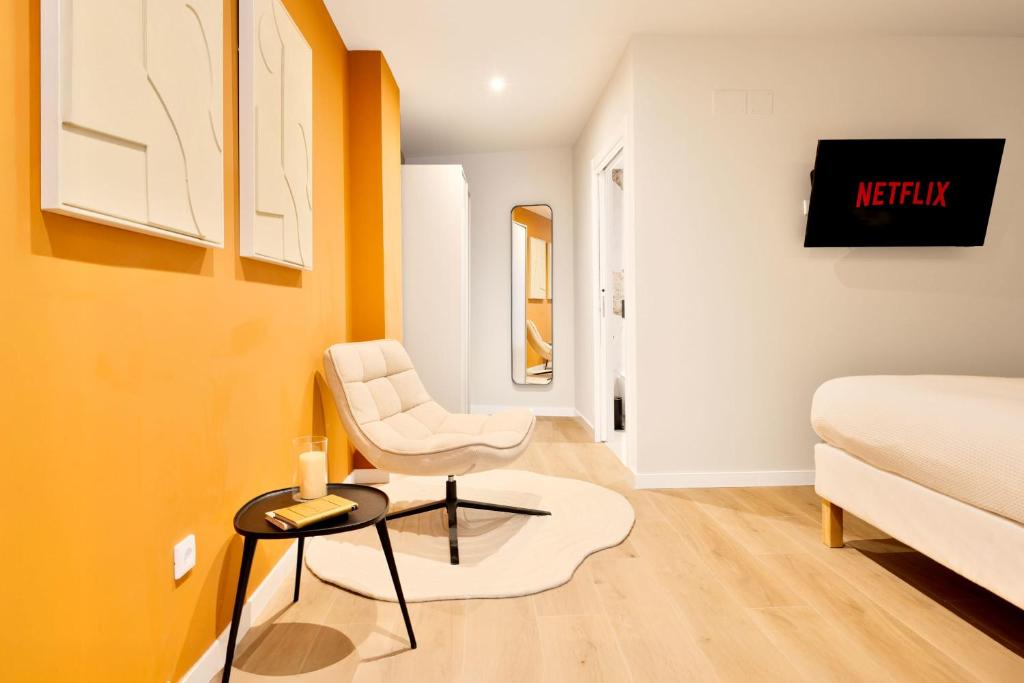 SariStays Valencia Luxury City Loft - 4