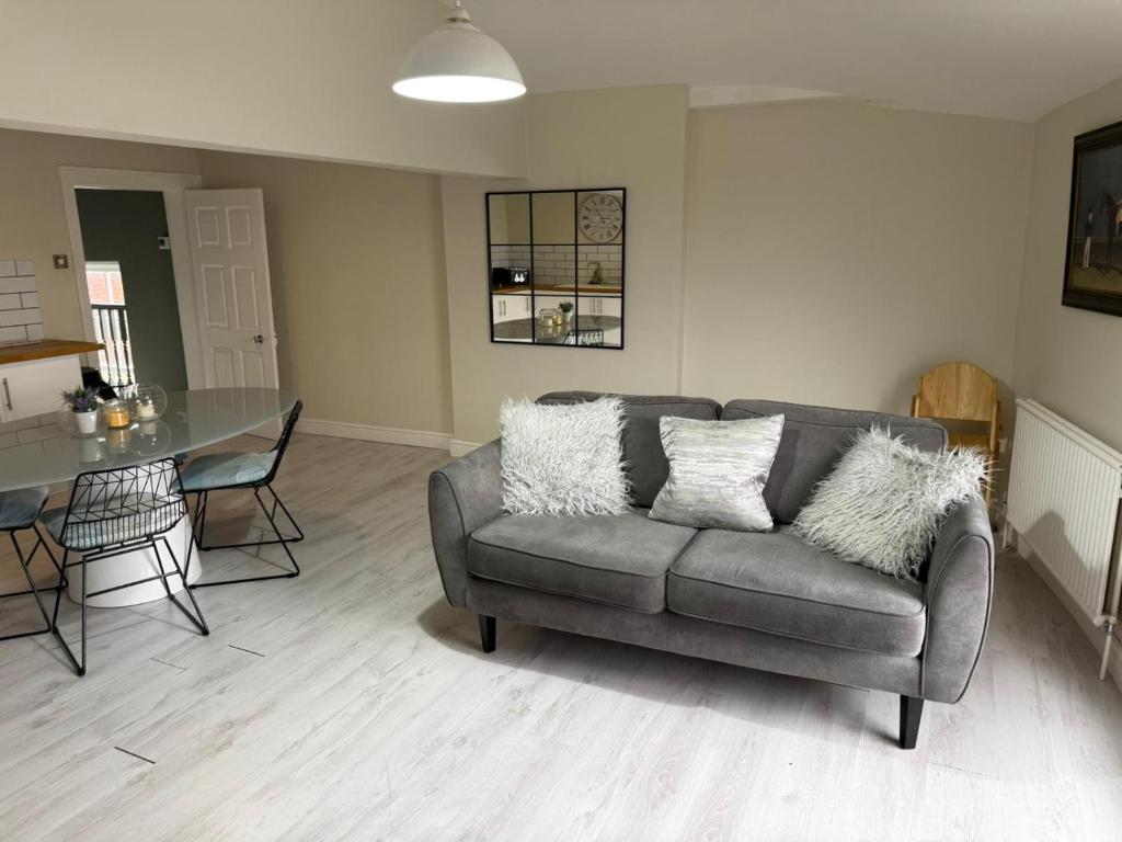 Townhouse Apartment, Oswestry photo 6