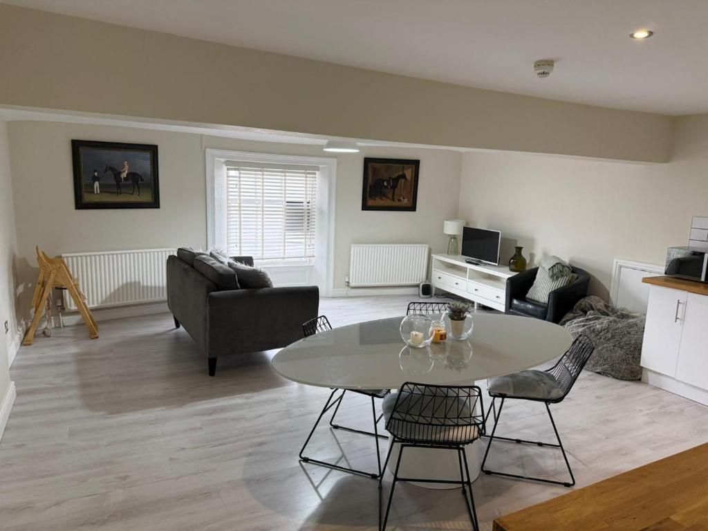 Townhouse Apartment, Oswestry photo 2