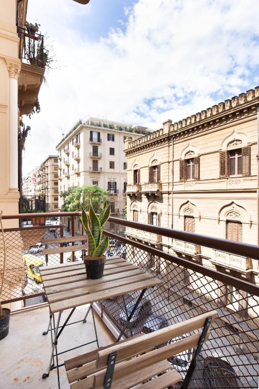 Palermo Holiday House - Suite & Rooms, Centro Politeama - 3