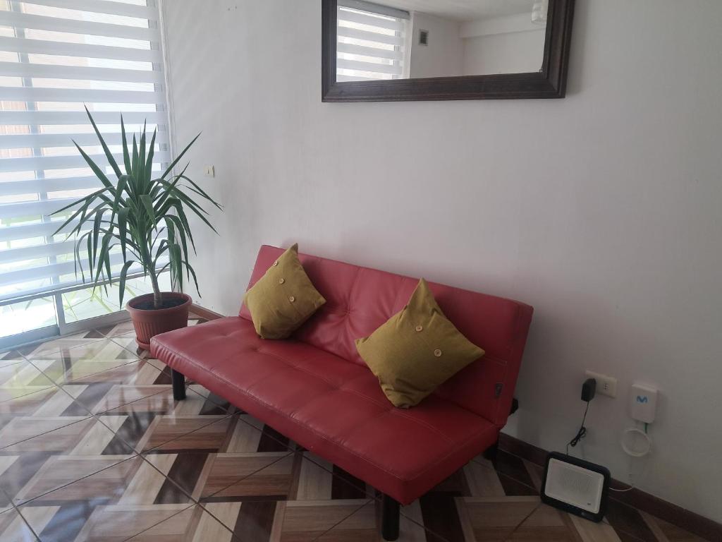Cómodo depto en condominio con piscina y parking - 3
