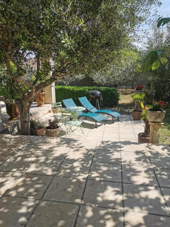 Villa 3 étoiles à l'Isle sur la sorgue avec jardin - 4 pers - 2