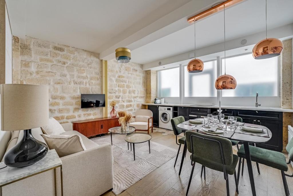 Residence Tour Eiffel by Studio prestige - 2