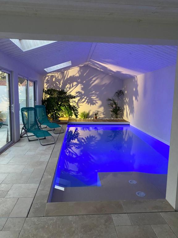 Villa LES EMBRUNS avec piscine intérieure chauffée 2 à 8 personnes - 4