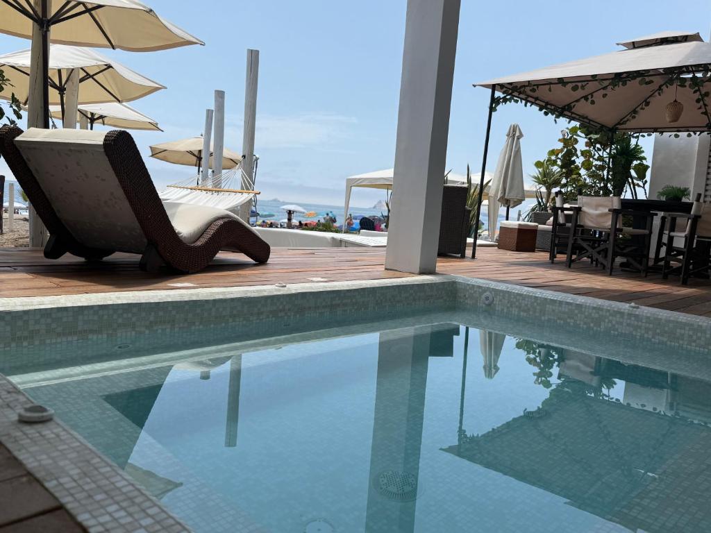 CASA PARAISO PRIMERA LINEA AL MAR 4 HAB & JACUZZi - 1