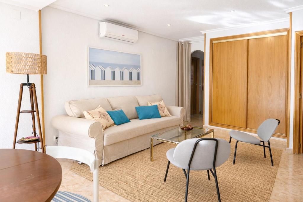 Apartment near Levante Beach with Pool & Parking - 4