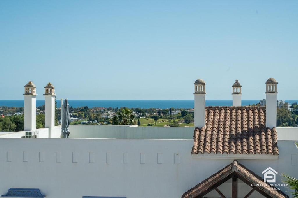 Paraiso Pueblo Penthouse - Rooftop Views & Garage - 4