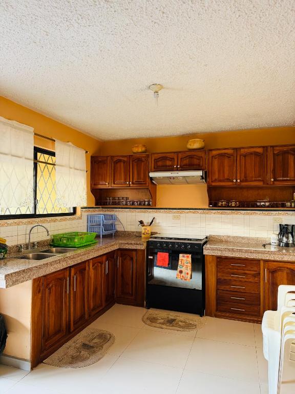 Family Home in an Excellent Location - 3