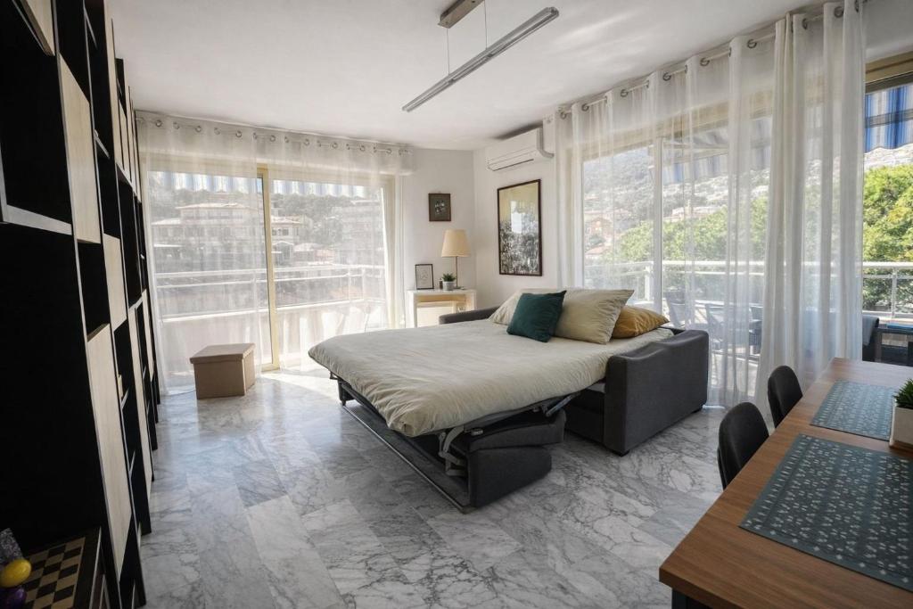 Elegant 2-bedroom apartment with balconies - Parking - Close to Monaco - 5