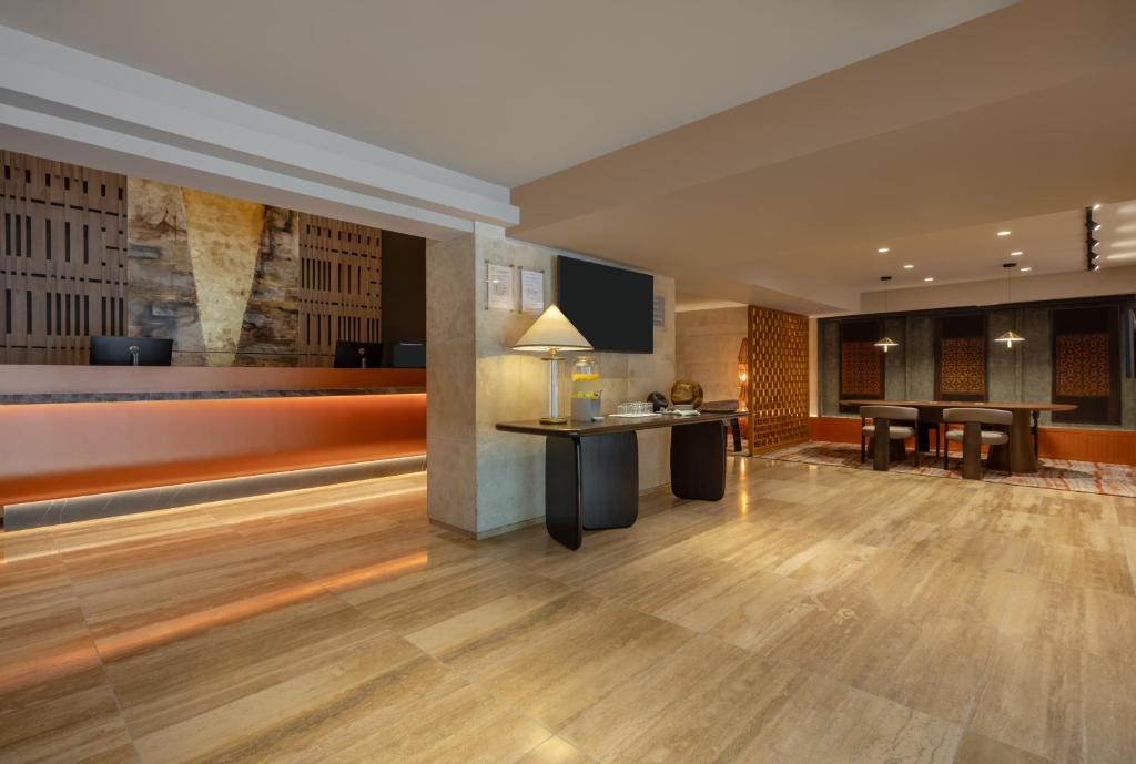 Sonesta Hotel Miraflores - 2