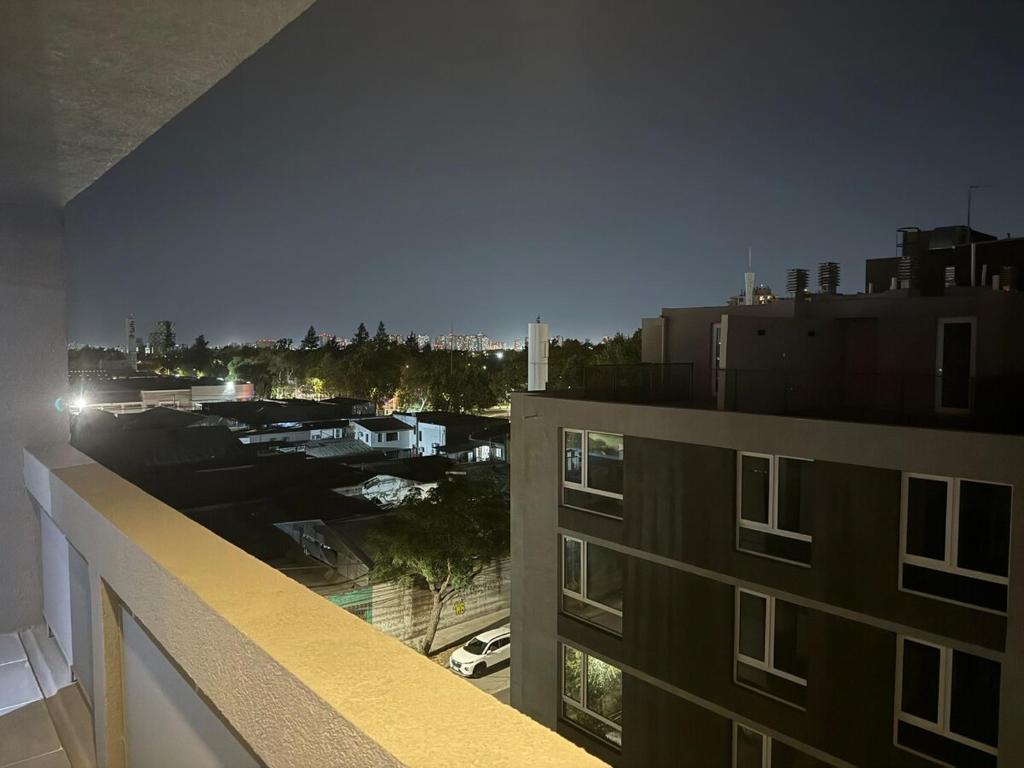 A pasos de Movistar Arena y Metro Rondizzoni - 4