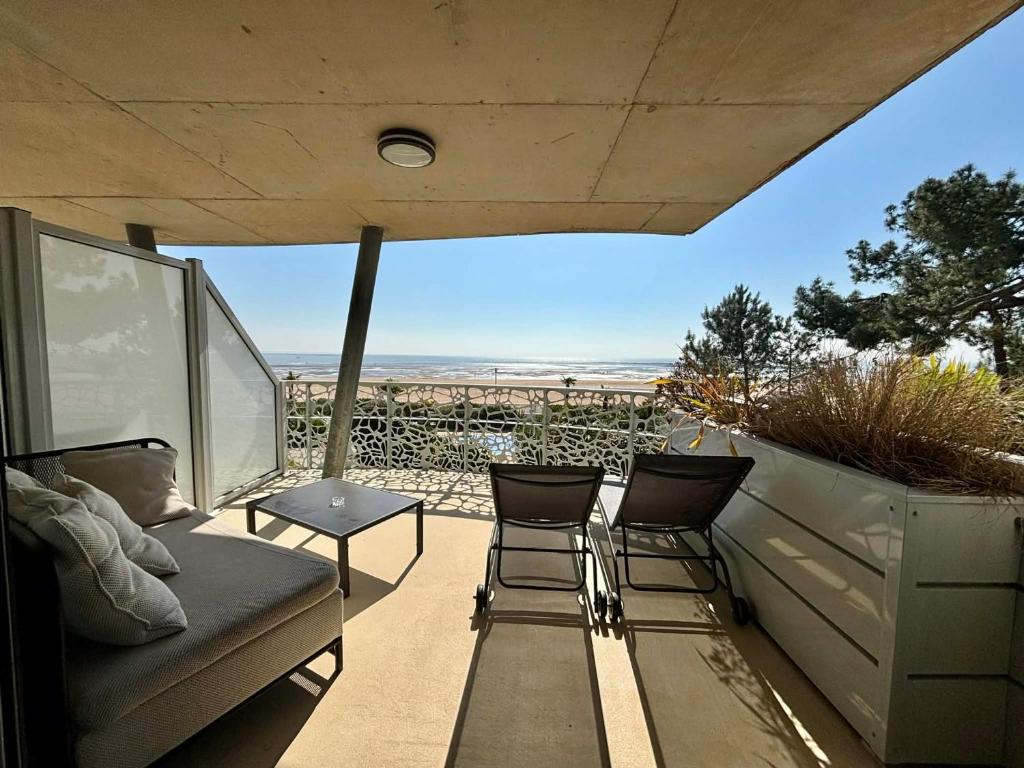 Appartement luxe 2 chambres, balcon, accès plage, piscine, animaux admis, parking - FR-1-194-236 - 1