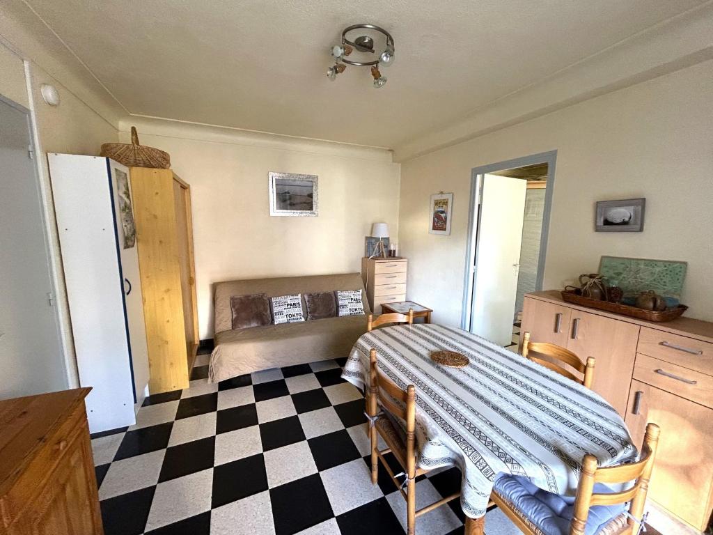 Appartement avec clim près de la plage - 4 pers. - FR-1-837-108 - 2