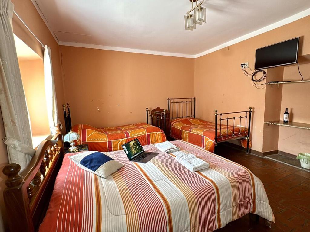 En pleno centro para explorar Sucre caminando - 1