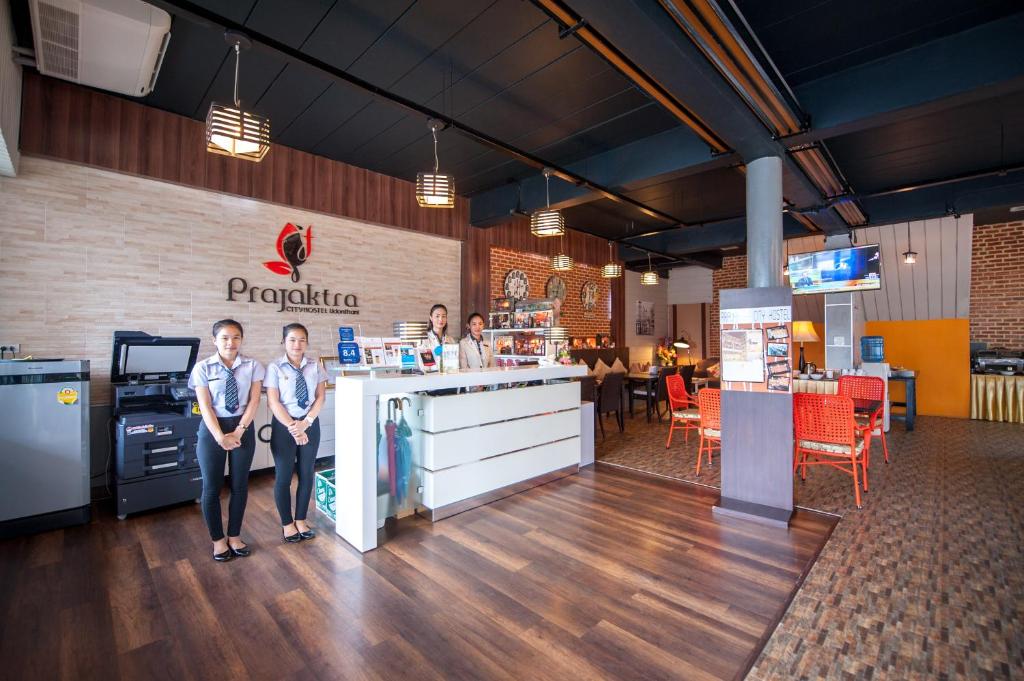 プラジャクトラ シティ ホステル (Prajaktra City Hostel )