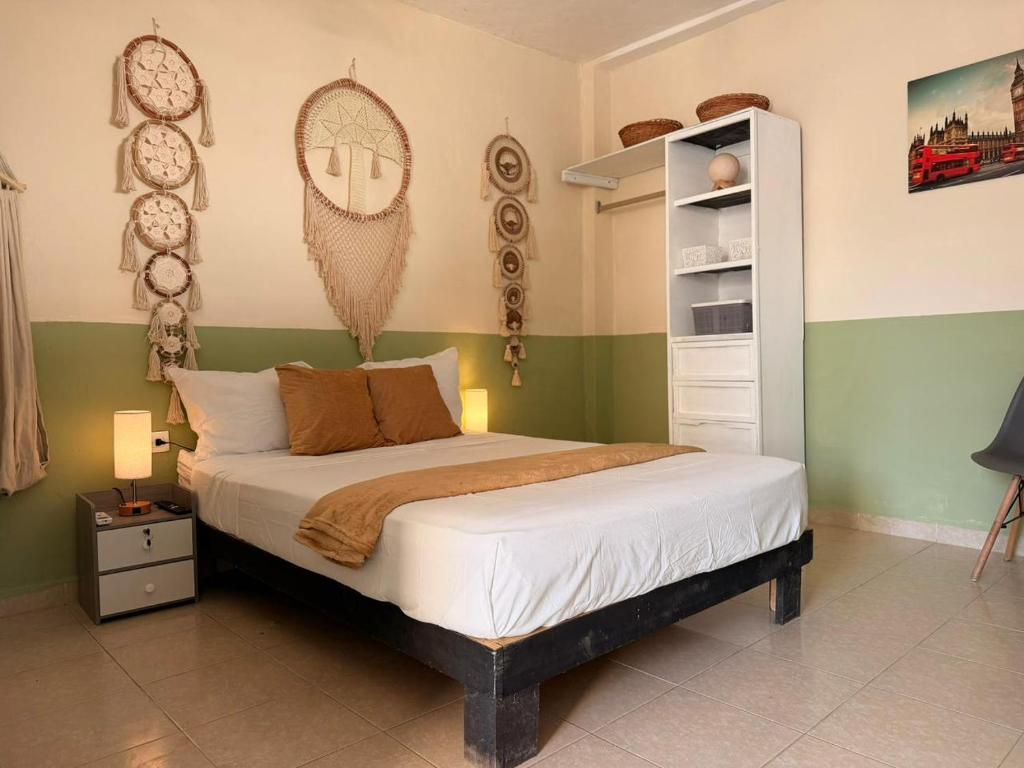 Estudio Moderno y Confortable en el Corazón de Francisco de Montejo - 2