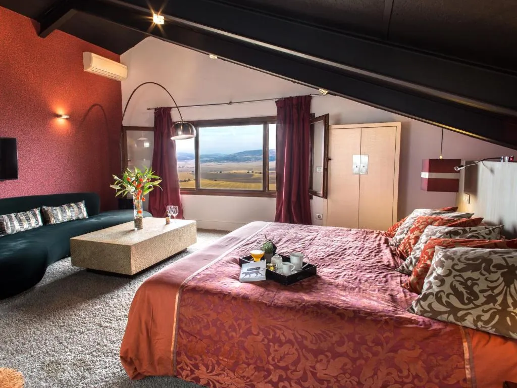 Hotel Cardamomo Sigüenza，位于卡拉维亚斯的酒店