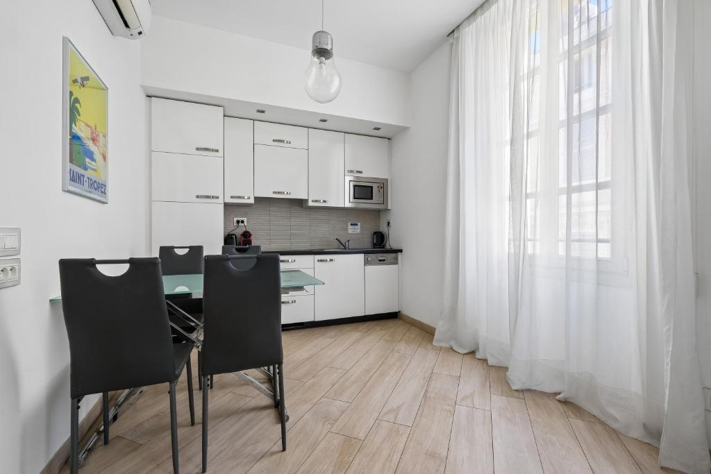 Carlton Suite avec lit King Size - 3