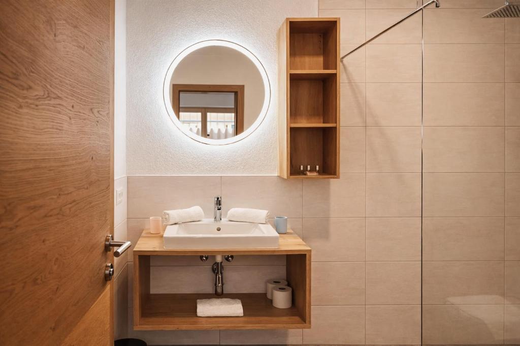ISANORA - Apartment with Garden - 3
