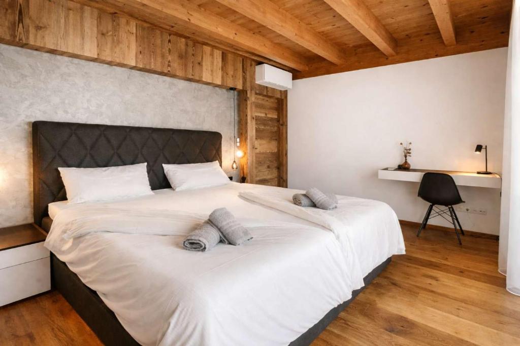 CLOUD 9 - Private Whirlpool & Rooftop Terrace - 4